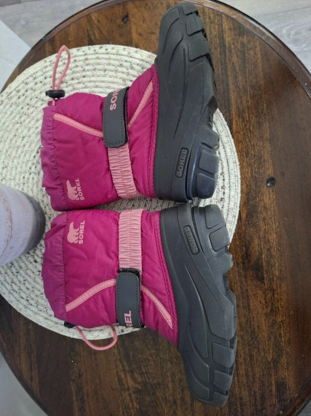 Sorel Kids Hot Pink and Black Insulated Snow Boots Size 12.